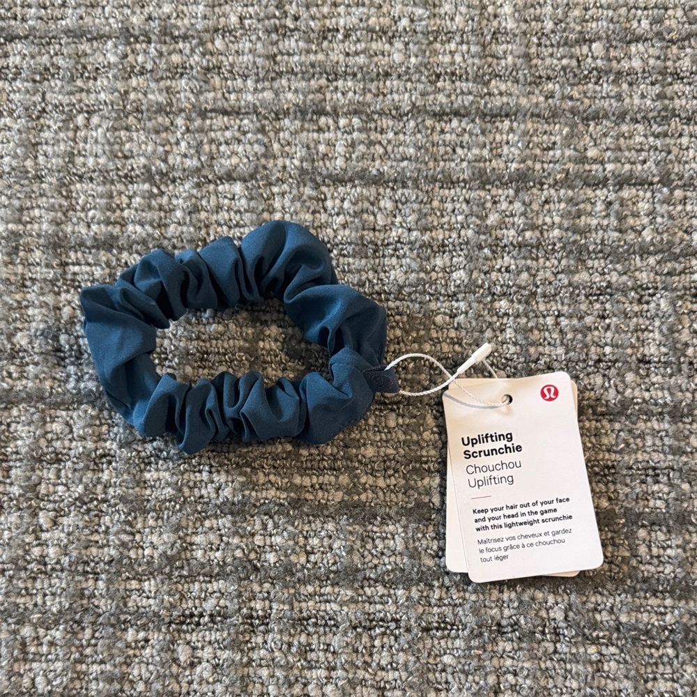 Lululemon Uplifting Scrunchie